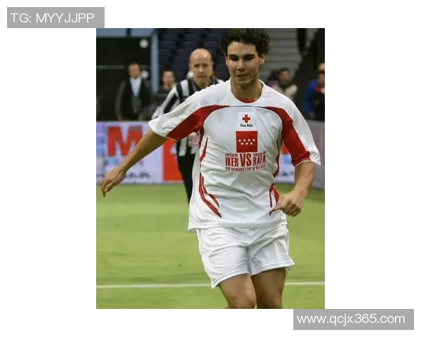 眼睛迷人的足球明星盘点他们的魅力与球技并存 眼睛迷人的足球明星盘点他们的魅力与球技并存